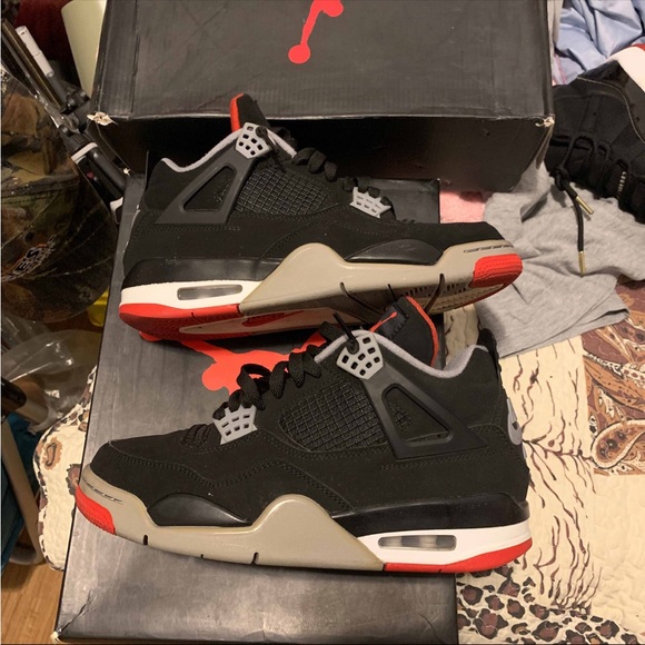 Nike air jordan 4 bred 2019 used